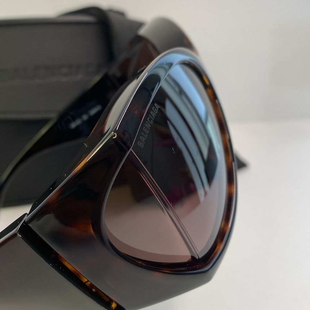 New Authentic BALENCIAGA BB0154s 002 72MM Butterfly Sunglasses - Picture 4 of 12